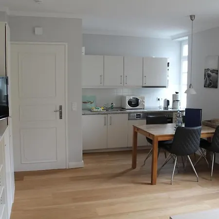 Villa-friedericia-wohnung-2-hochparterre-rechts * Wyk auf Föhr